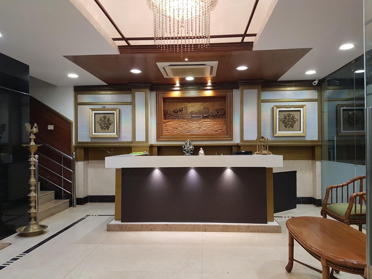 Hotel Subhalakshmi Palace Karaikkudi Esterno foto