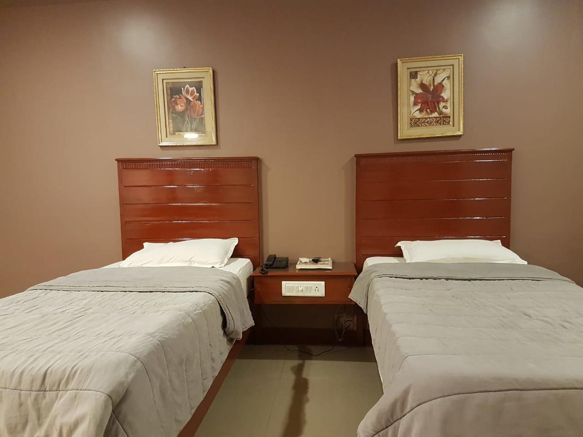 Hotel Subhalakshmi Palace Karaikkudi Esterno foto