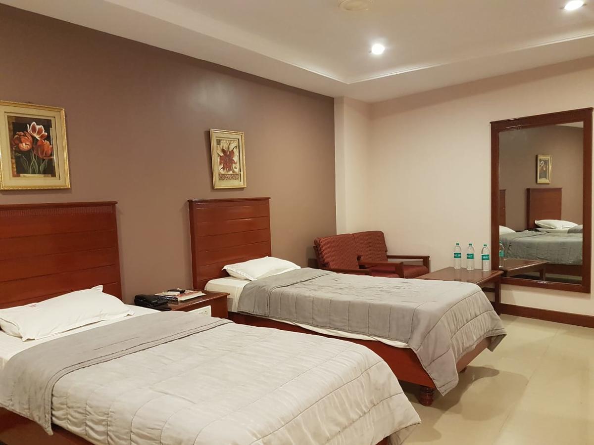 Hotel Subhalakshmi Palace Karaikkudi Esterno foto