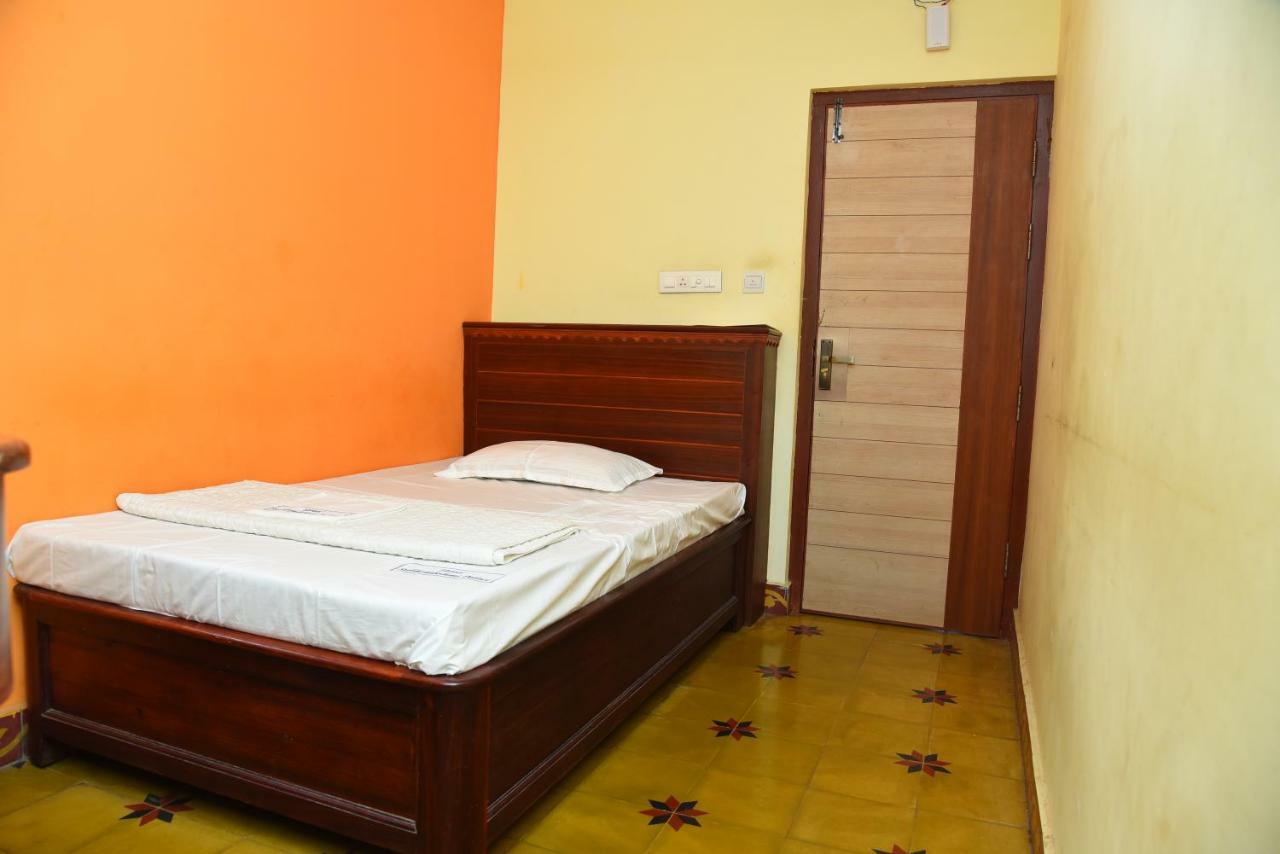 Hotel Subhalakshmi Palace Karaikkudi Esterno foto