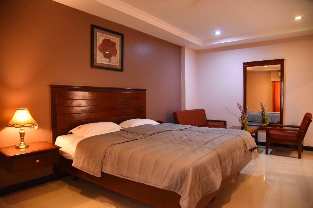 Hotel Subhalakshmi Palace Karaikkudi Esterno foto