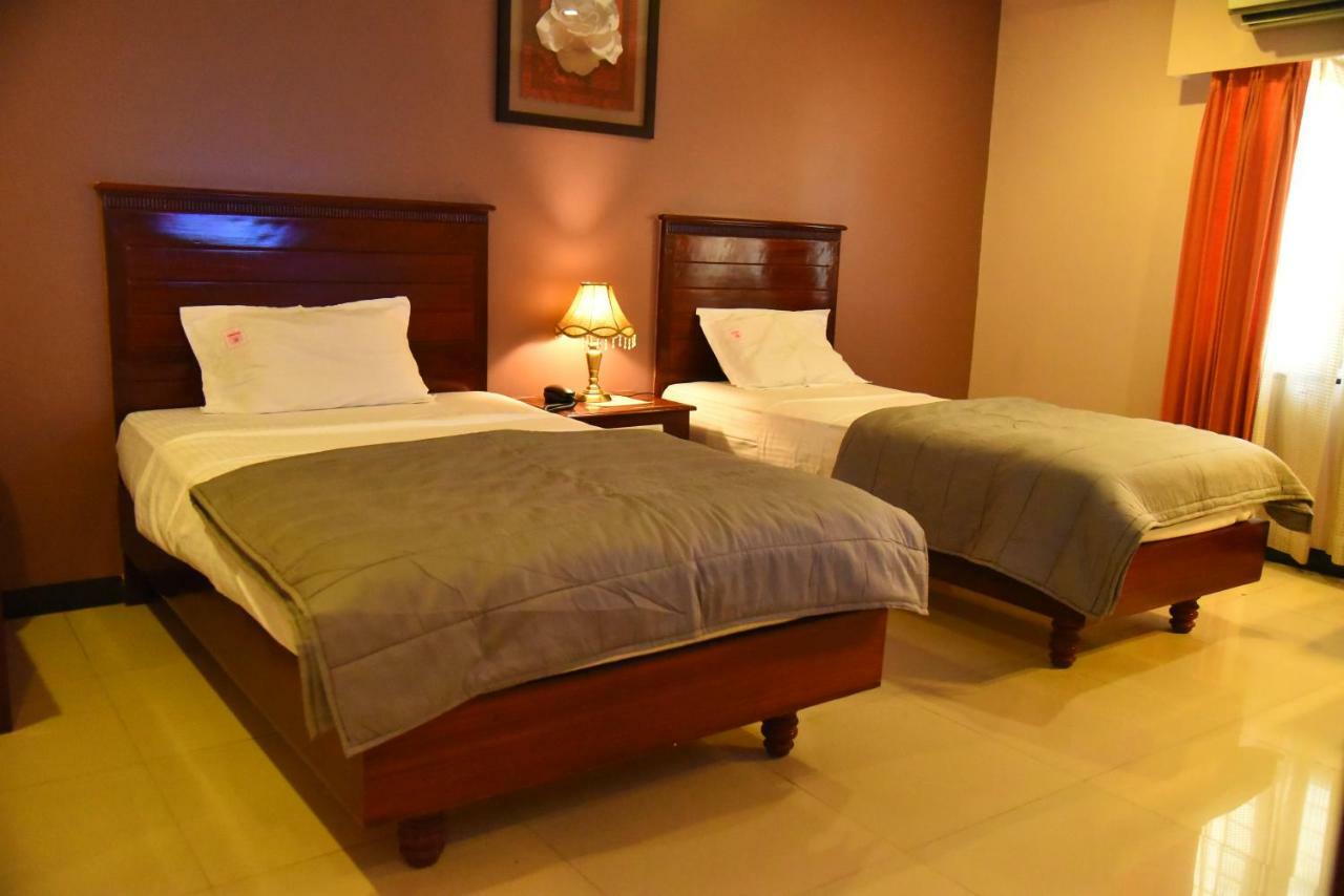 Hotel Subhalakshmi Palace Karaikkudi Esterno foto