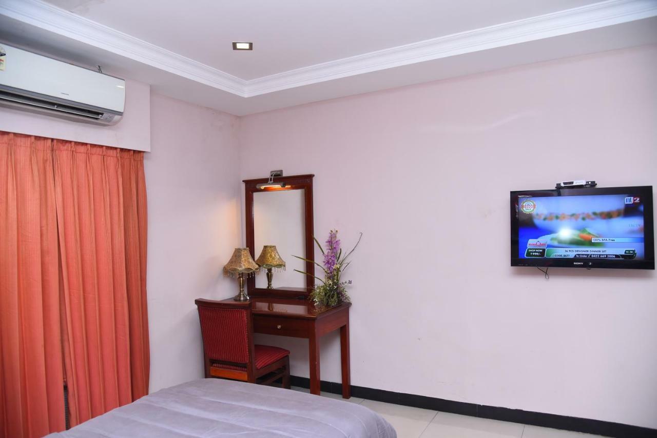 Hotel Subhalakshmi Palace Karaikkudi Esterno foto
