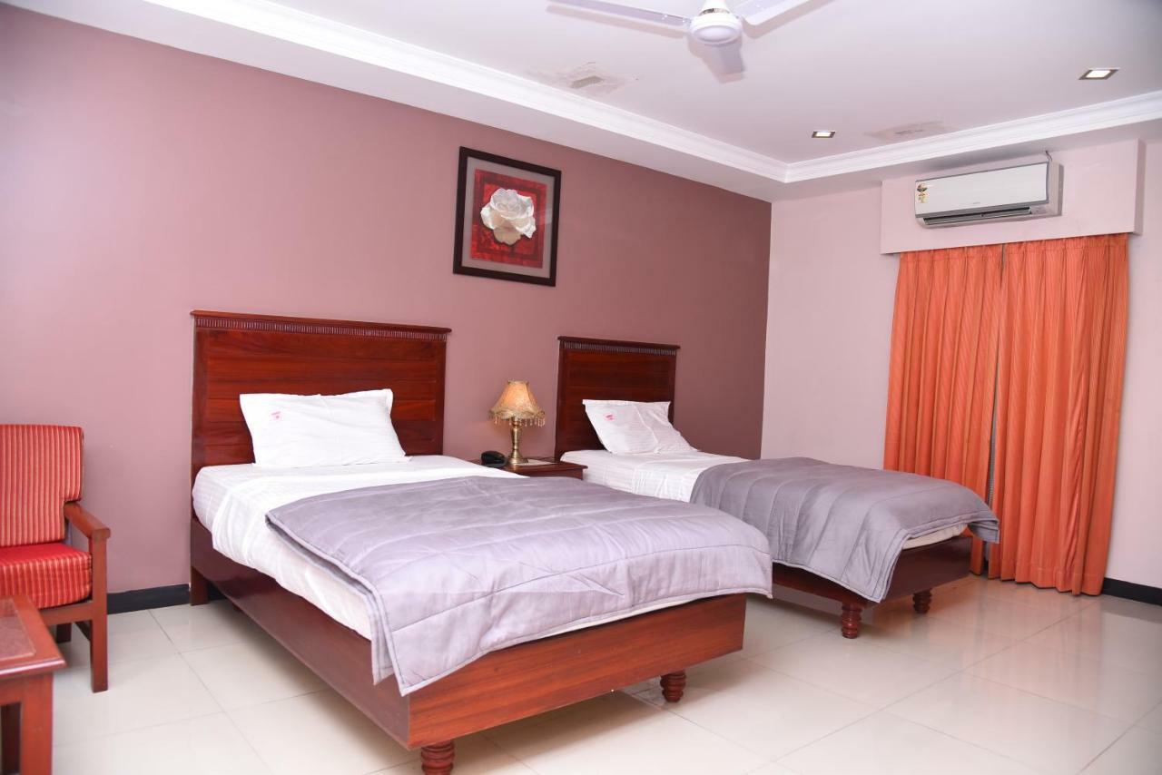 Hotel Subhalakshmi Palace Karaikkudi Esterno foto