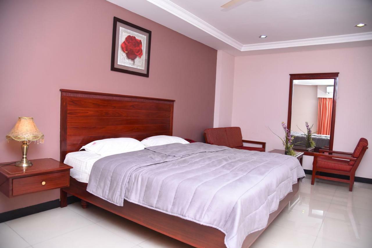 Hotel Subhalakshmi Palace Karaikkudi Esterno foto