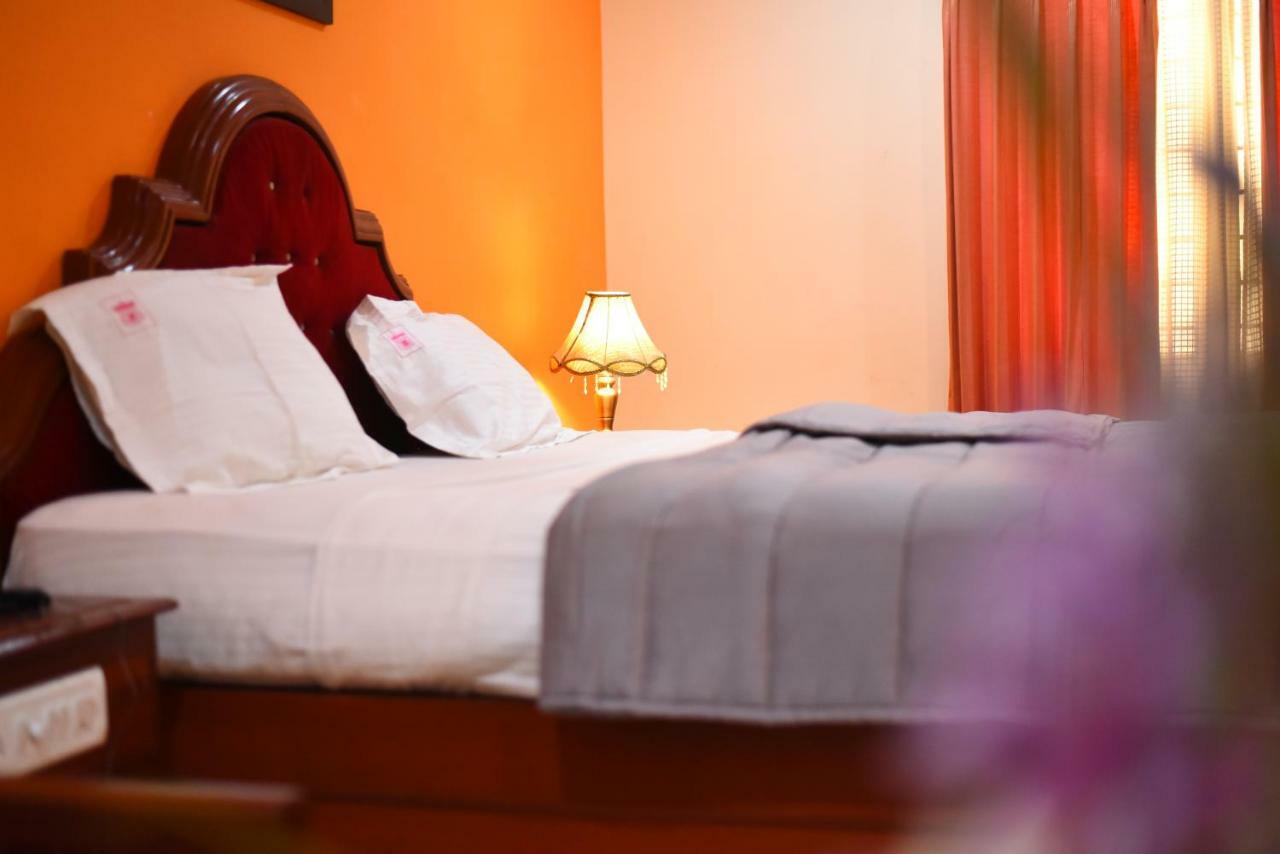Hotel Subhalakshmi Palace Karaikkudi Esterno foto