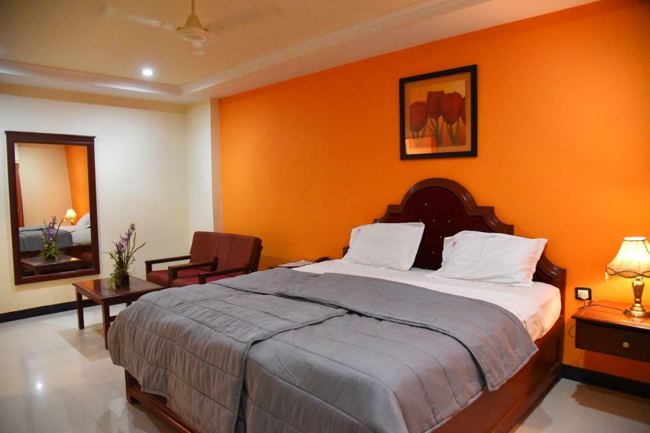 Hotel Subhalakshmi Palace Karaikkudi Esterno foto
