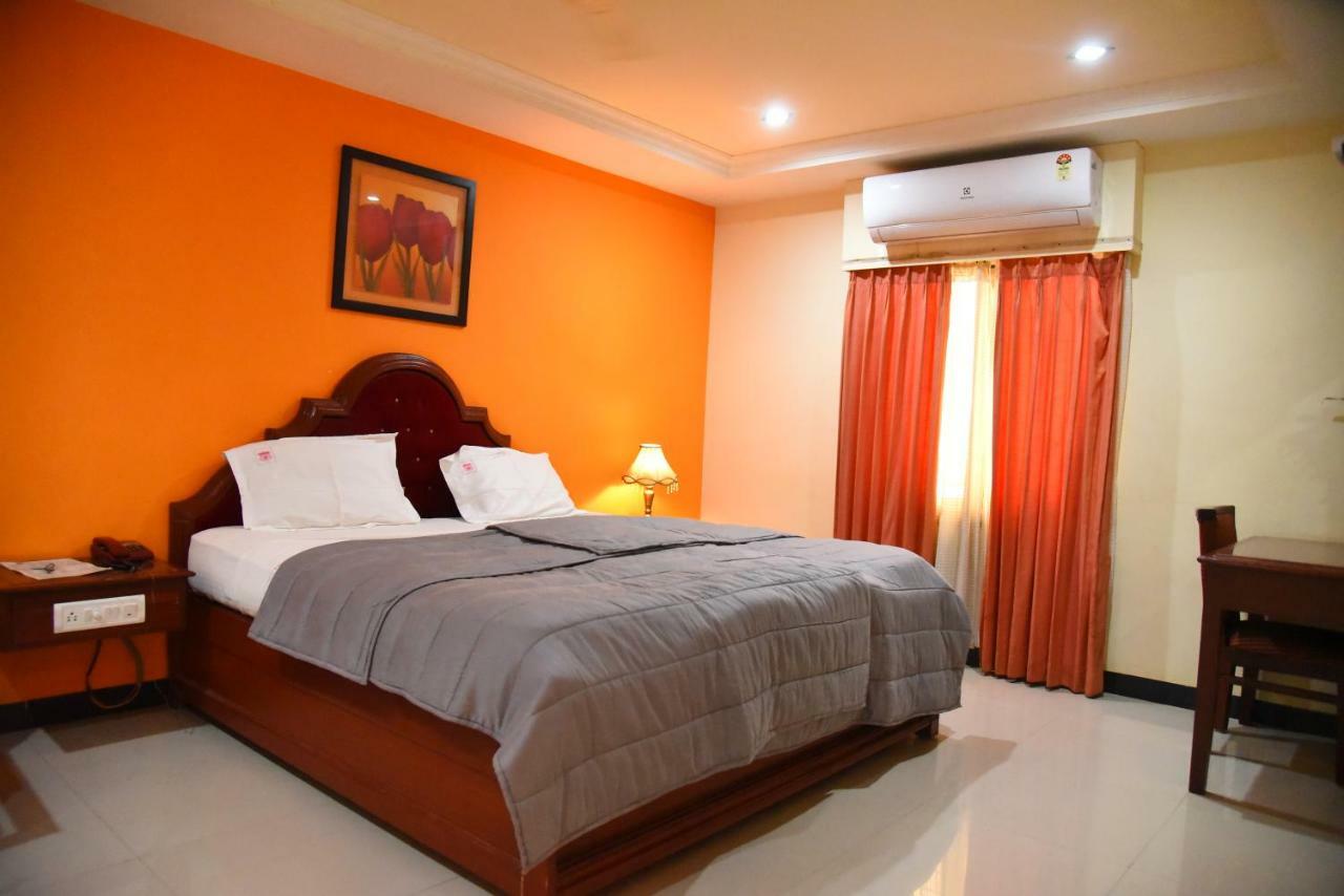 Hotel Subhalakshmi Palace Karaikkudi Esterno foto